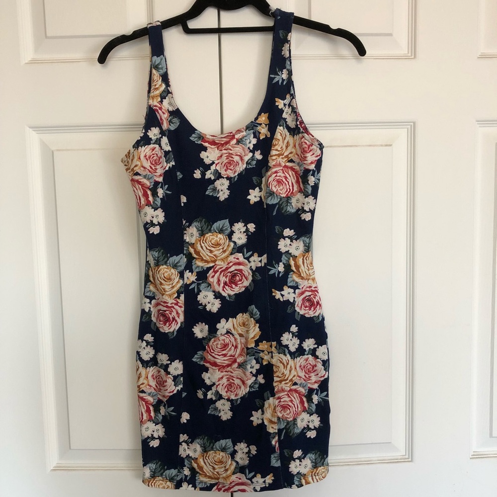 Forever 21 floral bodycon dress size small